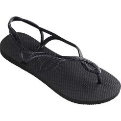 Havaianas - Sandały. Czarne klapki damskie Havaianas, bez wzorów, z gumy, bez obcasa, na obcasie. W wyprzedaży za 59,90 zł.