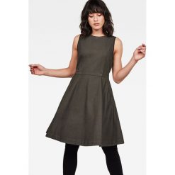 Sukienka w kolorze khaki. Brązowe sukienki damskie marki G-Star, xs, bez wzorów, z bawełny, z okrągłym kołnierzem, bez rękawów, midi, rozkloszowane. W wyprzedaży za 343,95 zł.