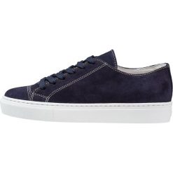Wood Wood ALEX SHOE Tenisówki i Trampki navy. Niebieskie tenisówki damskie marki Wood Wood, ze skóry. W wyprzedaży za 344,50 zł.