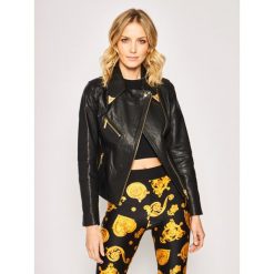 Kurtka skórzana Versace Jeans Couture ECHVA90P. Czarne kurtki damskie Versace Jeans Couture, bez wzorów, z jeansu, bez kaptura. Za 3829,00 zł.