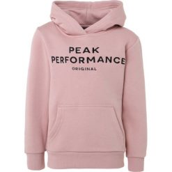 Peak Performance LOGO Bluza z kapturem softer pink. Czerwone bluzy męskie z kapturem marki Peak Performance, z elastanu. Za 299,00 zł.