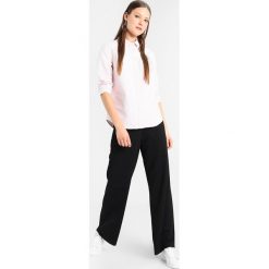Koszule damskie: Lacoste LIVE Koszula lantana/blanc