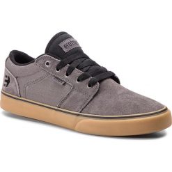 Tenisówki ETNIES - Barge Ls 4101000351 Grey/Black/Gum 031. Szare półbuty męskie Etnies, bez wzorów, ze skóry, eleganckie, bez zapięcia. W wyprzedaży za 219,00 zł.