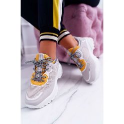Sportowe Damskie Buty Wysoka Podeszwa Żółte Chillout. Żółte buty sportowe damskie Tagless, bez wzorów, sportowe. Za 119,00 zł.