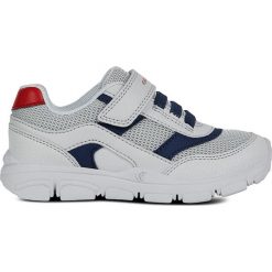 Sneakersy "Torque" w kolorze szarym. Szare trampki chłopięce geox kids, bez wzorów, z okrągłym noskiem, bez zapięcia. W wyprzedaży za 134,95 zł.