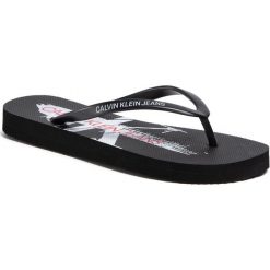 Japonki CALVIN KLEIN JEANS - Dorinda B4R0905 Black. Czarne klapki damskie Calvin Klein Jeans, bez wzorów, z jeansu, bez obcasa. Za 119,00 zł.