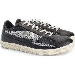 Diesel Sneakersy "S-Naptik". Białe sneakersy męskie Diesel, bez zapięcia. Za 329,00 zł.