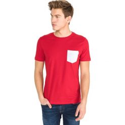 Jack & Jones Boston Koszulka Czerwony. Czerwone podkoszulki męskie Jack & Jones, l, bez wzorów, z bawełny, z krótkim rękawem. Za 64,95 zł.
