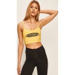LaBellaMafia - Top. Żółte bluzki damskie LABELLAMAFIA, s, z nadrukiem, z elastanu, casualowe, z okrągłym kołnierzem, bez rękawów. Za 99,90 zł.