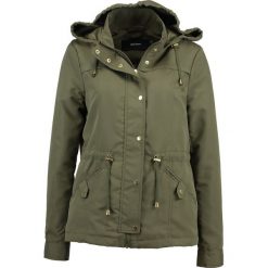 Vero Moda VMPERNILLE Kurtka wiosenna ivy green/gold metal trimming. Zielone kurtki damskie Vero Moda, xs, z materiału. W wyprzedaży za 135,20 zł.
