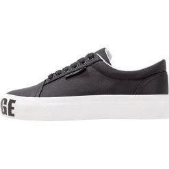 Trampki damskie slip on: KENDALL + KYLIE MAX Tenisówki i Trampki black