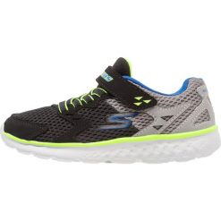 Skechers GO RUN 400 Tenisówki i Trampki black/charcoal/royal/lime. Czarne trampki męskie marki Skechers, z tworzywa sztucznego. Za 179,00 zł.