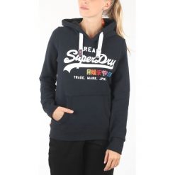 SuperDry Bluza Niebieski. Niebieskie bluzy damskie Superdry, l, z nadrukiem, z bawełny, bez rękawów, bez kaptura. Za 352,95 zł.