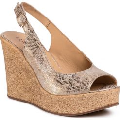 Sandały LASOCKI - RST-2190-06 Gold. Żółte klapki damskie Lasocki, bez wzorów, ze skóry, bez obcasa, na obcasie. Za 159,99 zł.