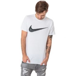 Koszulki sportowe męskie: Nike Koszulka męska Hangtag Swoosh biała r. XL (707456-100)
