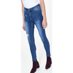 SPODNIE DŁUGIE DAMSKIE 5POCKET, SLIM. Niebieskie rurki damskie marki Top Secret, na zimę, s, z jeansu. W wyprzedaży za 59,99 zł.