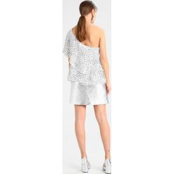 Bluzki damskie: Vila VIMOSA ONE SHOULDER Bluzka cloud dancer