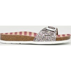 Pepe Jeans - Klapki. Szare sandały dziewczęce Pepe Jeans, z jeansu, na klamry. Za 199,90 zł.