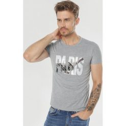 Szara Koszulka Doriatina. Szare koszulki męskie Born2be, xl, bez wzorów, bez kołnierzyka, bez rękawów. W wyprzedaży za 24,99 zł.