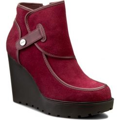 Botki CALVIN KLEIN JEANS - Severine R3514 Oxblood. Czerwone buty zimowe damskie marki Calvin Klein Jeans, z jeansu, na obcasie. W wyprzedaży za 319,00 zł.