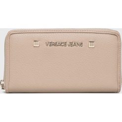 Versace Jeans - Portfel. Brązowe portfele damskie Versace Jeans, bez wzorów, z jeansu. W wyprzedaży za 239,90 zł.