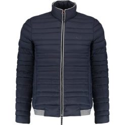 Armani Exchange Kurtka puchowa navy. Czarne kurtki męskie puchowe marki Armani Exchange, l, z materiału, z kapturem. Za 739,00 zł.