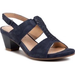 Sandały CAPRICE - 9-28305-24 Ocean Suede 857. Niebieskie klapki damskie Caprice, bez wzorów, z zamszu, bez obcasa, na obcasie. Za 279,00 zł.