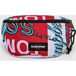 Eastpak - Nerka Andy Warhol. Czerwone nerki damskie Eastpak, w paski, z poliesteru, bez dodatków. W wyprzedaży za 69,90 zł.