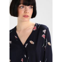 Bluzki asymetryczne: Vero Moda VMELENA Bluzka night sky