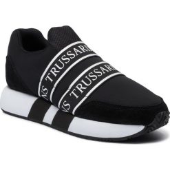 Sneakersy TRUSSARDI JEANS - 79A00421 K299. Czarne półbuty damskie Trussardi Jeans, na co dzień, bez wzorów, z jeansu, bez obcasa, na płaskiej podeszwie, bez zapięcia. Za 599,00 zł.