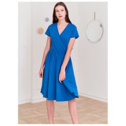 Sukienka Larissa niebieska XS niebieski. Niebieskie sukienki damskie na imprezę, s, bez wzorów, z elastanu, bez kołnierzyka, z krótkim rękawem, krótkie, mini, rozkloszowane. Za 297,00 zł.