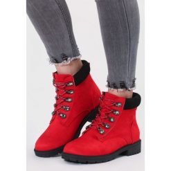 Czerwone Traperki Glam Night. Czerwone buty zimowe damskie vices, z materiału, z okrągłym noskiem, na obcasie. Za 119,99 zł.