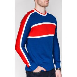 Sweter męski E145 - niebieski. Niebieskie swetry męskie Inny, s, bez wzorów, z bawełny, bez kołnierzyka, bez kaptura. Za 39,00 zł.