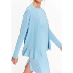 Kardigan z falbanką u dołu. Niebieskie swetry damskie Top Secret, na lato, bez wzorów, z dzianiny, eleganckie, bez rękawów, bez kaptura. W wyprzedaży za 39,99 zł.