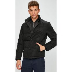 Armani Exchange - Kurtka puchowa. Czarne płaszcze męskie Armani Exchange, xl, bez wzorów, z poliesteru, krótkie, bez kaptura. W wyprzedaży za 999,90 zł.