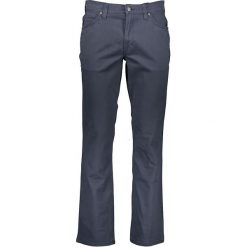 Dżinsy "Tramper" - Regular fit - w kolorze granatowym. Niebieskie jeansy męskie Mustang Men, m, w paski, klasyczne. W wyprzedaży za 175,95 zł.