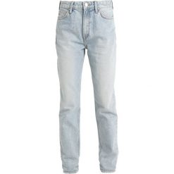 Lee MOM STRAIGHT Jeansy Straight Leg moonstone. Szare jeansy mom damskie Lee. Za 379,00 zł.