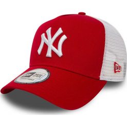 New Era - Czapka. Czerwone czapki męskie New Era, bez wzorów, z bawełny. W wyprzedaży za 99,90 zł.
