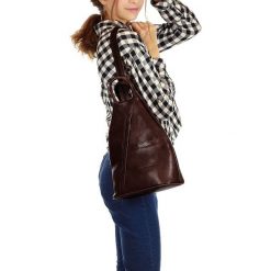 Modny plecak damski ciemny brąz morena classic. Plecaki damskie Vera Pelle, bez wzorów, ze skóry, klasyczne. W wyprzedaży za 289,00 zł.