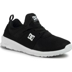 Sneakersy DC - Heathrow ADBS700047 Black/White (BKW). Czarne półbuty damskie DC, na co dzień, bez wzorów, z tworzywa sztucznego, klasyczne, bez obcasa, na płaskiej podeszwie, bez zapięcia. W wyprzedaży za 179,00 zł.