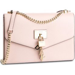 Torebka DKNY - Elissa R813H281 Iconic Blush 3IB. Różowe torebki klasyczne damskie DKNY, z aplikacjami, ze skóry, klasyczne, zdobione, bez dodatków. W wyprzedaży za 639,00 zł.