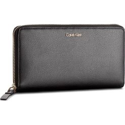 Portfele damskie: Duży Portfel Damski CALVIN KLEIN BLACK LABEL – Frame Large Ziparoun K60K604014 001