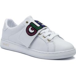 Sneakersy GUESS - Chex FL7CHE ELE12 WHITE. Białe półbuty damskie Guess, ze skóry ekologicznej. Za 399,00 zł.