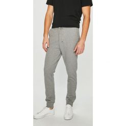 Calvin Klein Jeans - Spodnie. Szare spodnie męskie m, z elastanu, casualowe. W wyprzedaży za 219,90 zł.