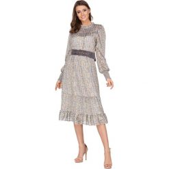 Tiulowa sukienka midi z falbanami i paskiem. Sukienki damskie Made in Poland, uniwersalny, bez wzorów, z poliesteru, bez kołnierzyka, bez rękawów, midi. Za 219,00 zł.