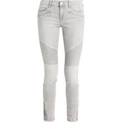 Rurki damskie: Tommy Jeans MID RISE SKINNY NORA 7/8 ZIP Jeans Skinny Fit edgy light grey