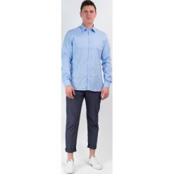 Trussardi Jeans koszula męska 44 niebieski. Niebieskie koszule męskie Trussardi Jeans, m, bez wzorów, z jeansu, bez kołnierzyka, bez rękawów. W wyprzedaży za 239,00 zł.