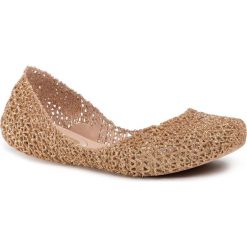 Baleriny MELISSA - Campana Papel VII Ad 31512 Beige Glitter 52029. Żółte baleriny damskie Melissa, bez wzorów, z tworzywa sztucznego, klasyczne, bez obcasa, na płaskiej podeszwie. Za 319,00 zł.