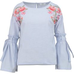 Bluzki damskie: Only Petite ONLFAME BLOUSE Bluzka light blue