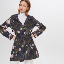 Kurtka typu parka z kapturem - Niebieski. Niebieskie parki damskie Mohito. Za 249,99 zł.